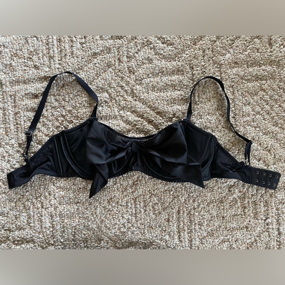 Victorias Secret Bra 32DD
